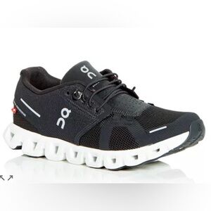 On Cloud 5 Women’s Black Mesh Athletic Shoes with White Soles
